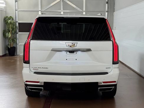 Used 2025 Cadillac Escalade Premium Luxury w/ Touring Package AWD/4WD image 4