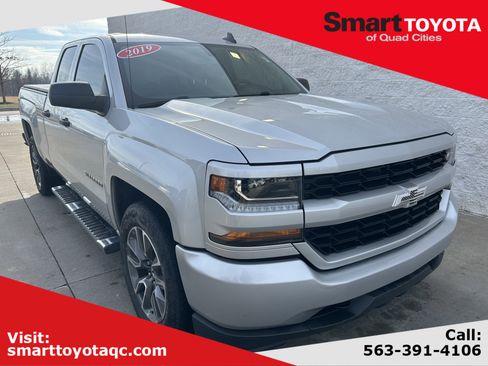 Used 2019 Chevrolet Silverado 1500 Custom w/ Custom Convenience Package image 1