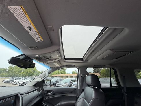Used 2017 Chevrolet Tahoe LT AWD/4WD image 16