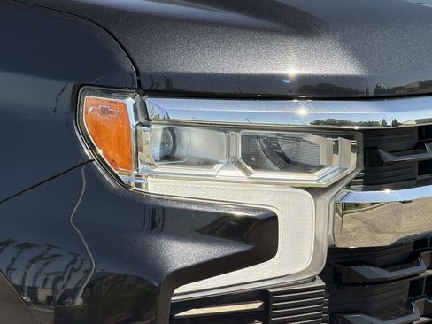 Used 2023 Chevrolet Silverado 1500 LT AWD/4WD image 8