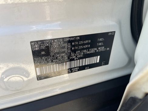 Used 2022 Toyota RAV4 XLE Premium AWD/4WD image 11