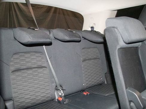 Used 2022 Nissan Pathfinder SV image 18