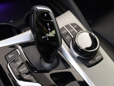 Used 2020 BMW M550i xDrive w/ Premium Package image 7