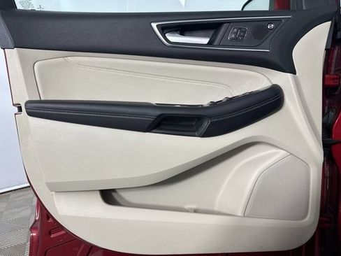 Used 2019 Ford Edge Titanium w/ Equipment Group 301A FWD image 24