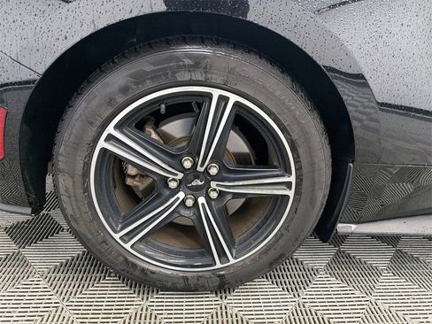 Used 2024 Ford Mustang Convertible image 16