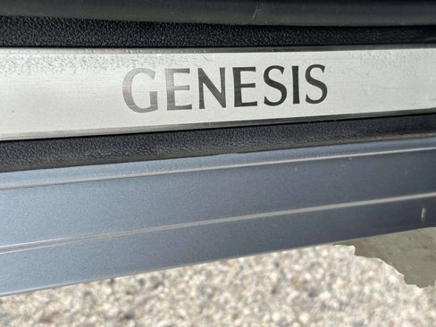 Used 2015 Hyundai Genesis 5.0 RWD image 42