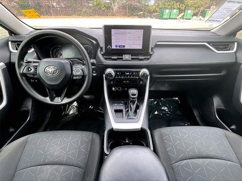 Used 2023 Toyota RAV4 XLE image 9