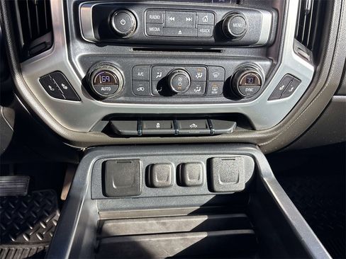 Used 2017 GMC Sierra 1500 SLE w/ SLE Value Package image 23