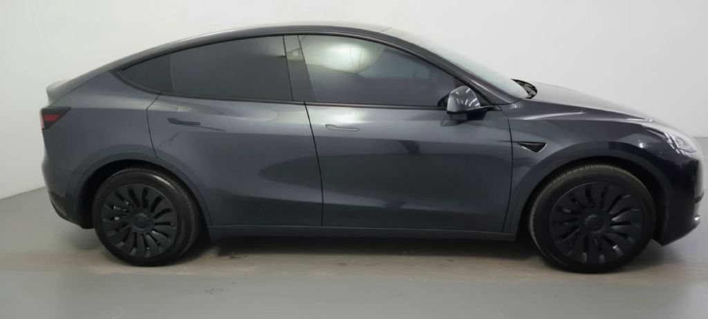 Used 2024 Tesla Model Y Long Range AWD/4WD image 5