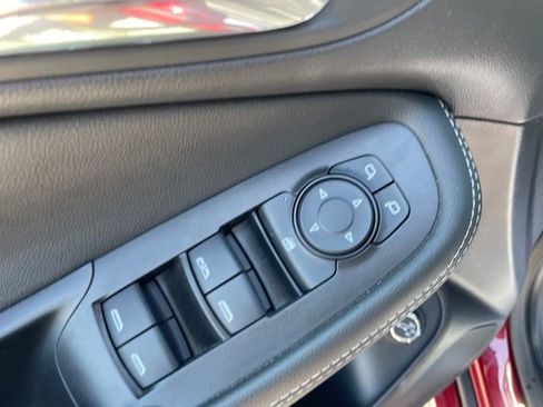 Used 2023 Buick Encore GX Select w/ Sport Touring Package FWD image 10