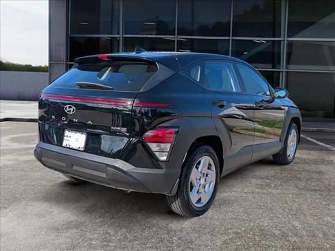 Used 2026 Hyundai Kona SE FWD image 7