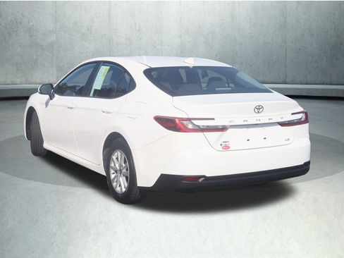 Used 2025 Toyota Camry LE w/ Convenience Package AWD/4WD image 18