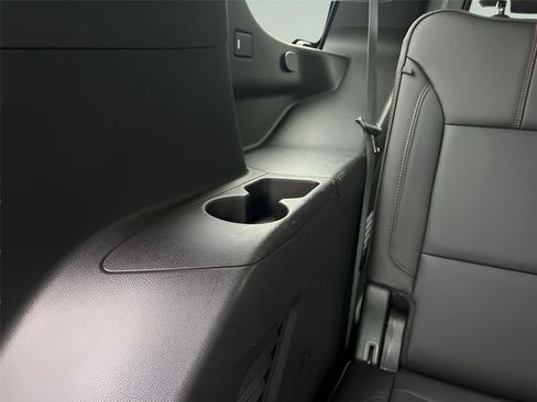 Used 2021 Chevrolet Tahoe RST image 33