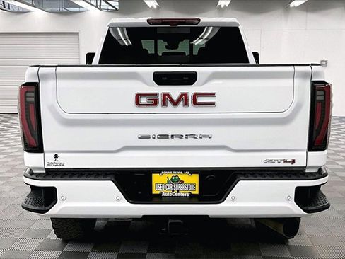 Used 2024 GMC Sierra 2500 AT4 w/ AT4 Premium Plus Package image 4