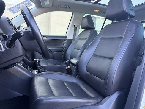 Used 2016 Volkswagen Tiguan SE FWD image 13