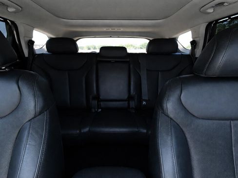 Used 2021 Hyundai Santa Fe Limited AWD/4WD image 17