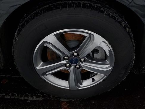 Certified 2022 Ford Edge SEL w/ Convenience Package image 5