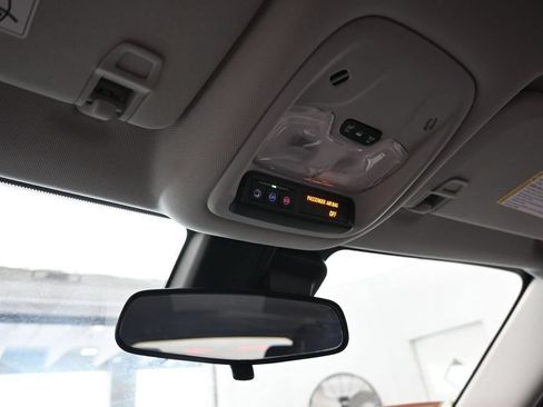 Used 2023 Chevrolet TrailBlazer LT FWD image 23