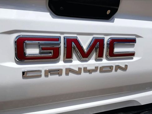 Used 2024 GMC Canyon AT4 w/ Technology Package AWD/4WD image 31