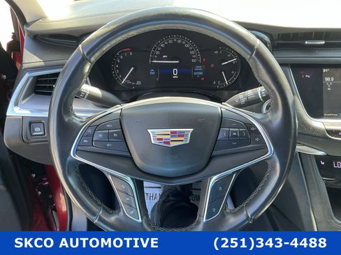 Used 2018 Cadillac XT5 Luxury w/ Driver Awareness Package FWD image 18