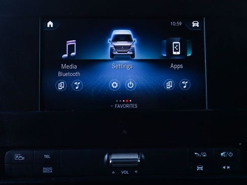 Used 2024 Mercedes-Benz Sprinter 2500 w/ Acoustic Package image 35