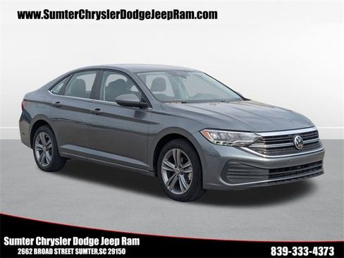 Used 2024 Volkswagen Jetta SE image 1