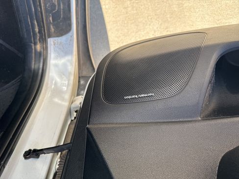 Used 2021 Kia Sportage EX w/ EX Technology Package image 16