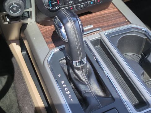 Used 2016 Ford F150 Lariat w/ Equipment Group 502A Luxury AWD/4WD image 34