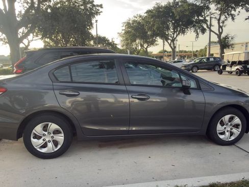 Used 2013 Honda Civic LX image 7