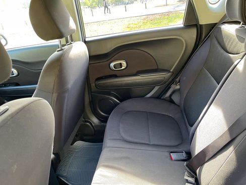 Used 2016 Kia Soul image 11