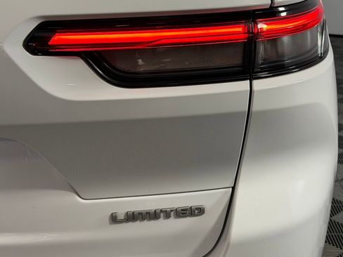 Used 2024 Jeep Grand Cherokee L Limited w/ Trailer Tow Package image 13