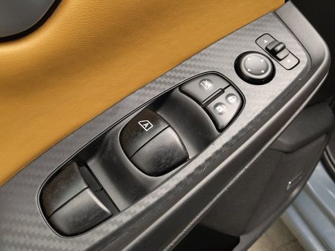 Used 2024 Nissan Sentra SV w/ SV Premium Package FWD image 27