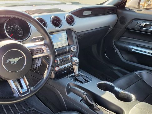 Used 2016 Ford Mustang Premium image 25
