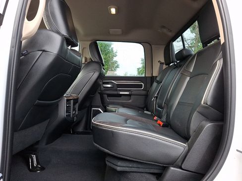 Used 2019 RAM 2500 Laramie AWD/4WD image 10