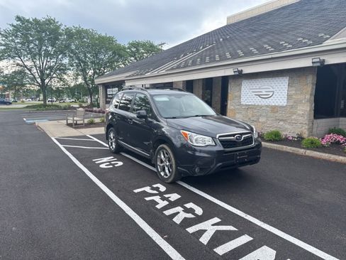 Used 2016 Subaru Forester 2.5i Touring w/ Eyesight & Navigation System AWD/4WD image 2