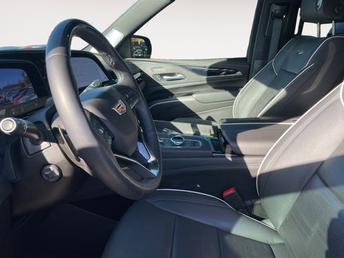 Used 2024 Cadillac Escalade ESV Sport w/ LPO, ONYX Package image 20