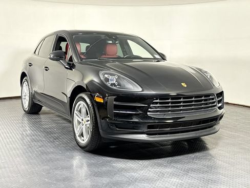 Used 2020 Porsche Macan AWD/4WD image 9