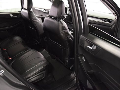 New 2025 Ford Escape SE w/ PHEV Premium Package image 31