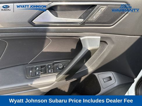 Used 2024 Volkswagen Tiguan SE AWD/4WD image 17