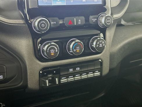 New 2026 RAM 3500 Tradesman w/ Chrome Appearance Group AWD/4WD image 15
