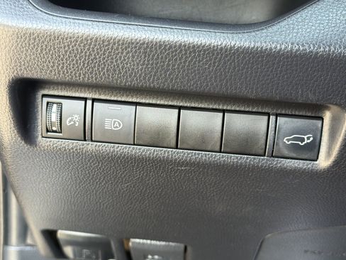 Certified 2019 Toyota RAV4 XLE w/ Convenience Package FWD image 13