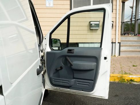 Used 2013 Ford Transit Connect XL FWD image 22