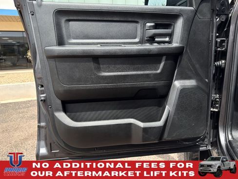 Used 2024 RAM 3500 Tradesman w/ Chrome Appearance Group AWD/4WD image 19