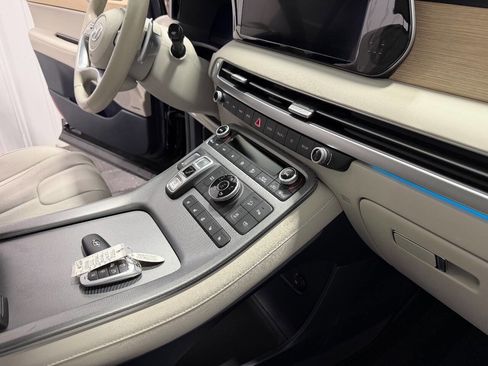 Used 2025 Hyundai Palisade Limited image 20