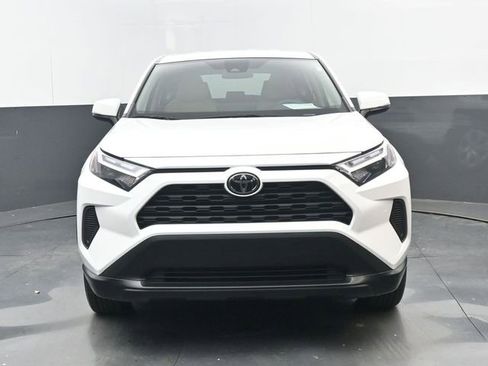 Used 2025 Toyota RAV4 LE image 19