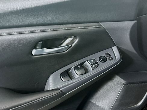 Used 2024 Nissan Sentra SV image 15