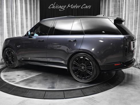 Used 2023 Land Rover Range Rover Autobiography image 3