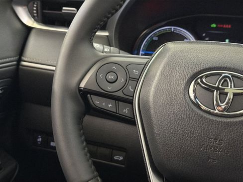 Used 2023 Toyota Venza Nightshade AWD/4WD image 36
