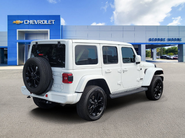 Used 2022 Jeep Wrangler Unlimited Sahara AWD/4WD image 4