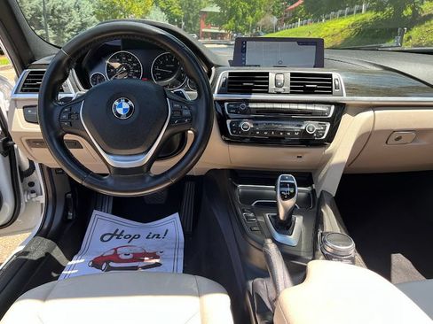 Used 2018 BMW 340i xDrive Sedan w/ Premium Package AWD/4WD image 20